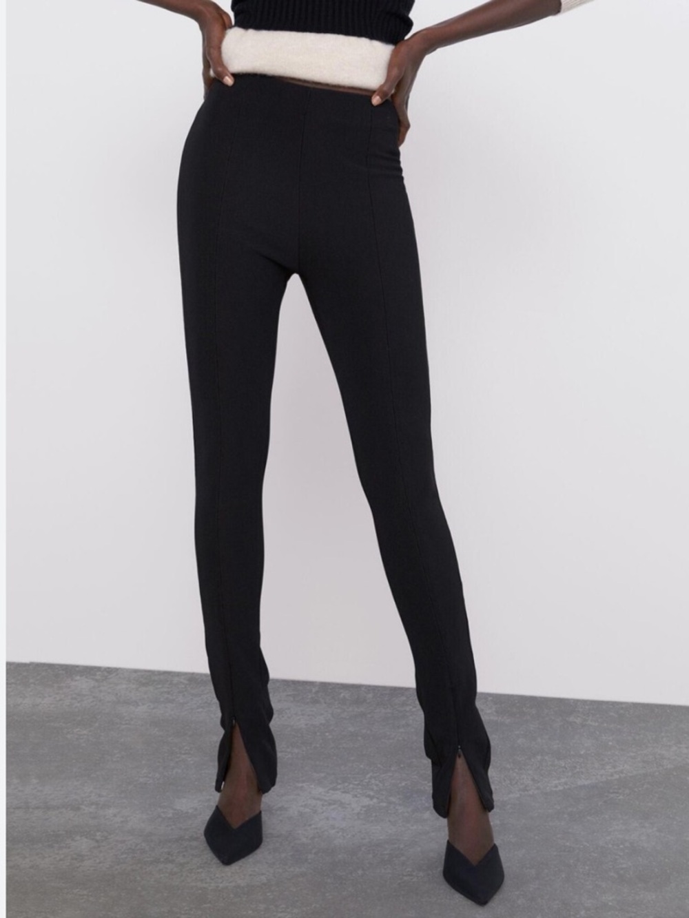ZARA Black Ribbed Legging with Front Zip Slits | Size Large - New